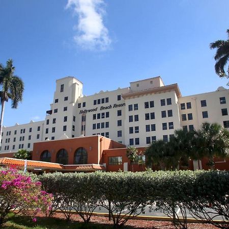 On Hollywood Beach - Affordable Two Bedrooms Sleeps 6 With Two Bathrooms Дания-Бич Экстерьер фото