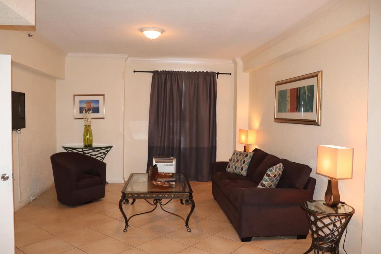 On Hollywood Beach - Affordable Two Bedrooms Sleeps 6 With Two Bathrooms Дания-Бич Экстерьер фото