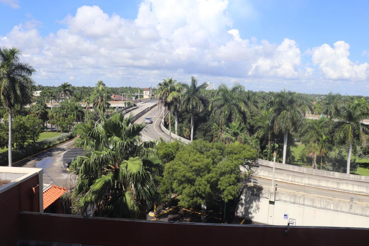 On Hollywood Beach - Affordable Two Bedrooms Sleeps 6 With Two Bathrooms Дания-Бич Экстерьер фото