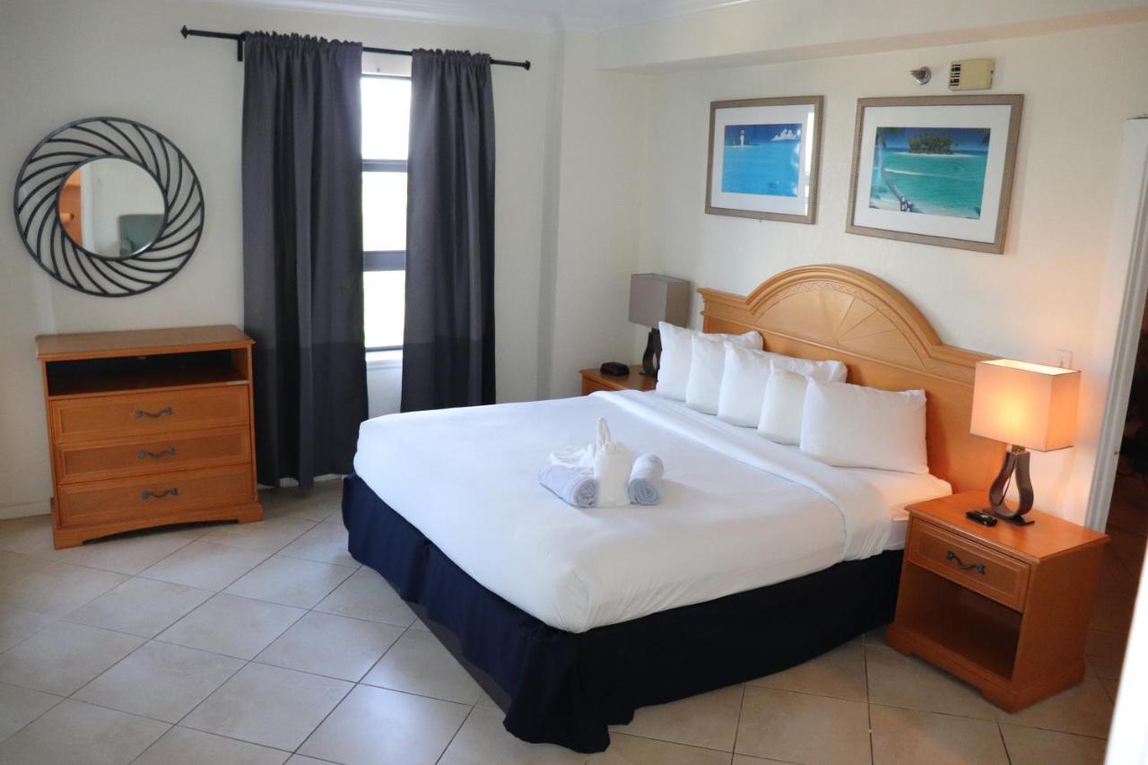 On Hollywood Beach - Affordable Two Bedrooms Sleeps 6 With Two Bathrooms Дания-Бич Экстерьер фото